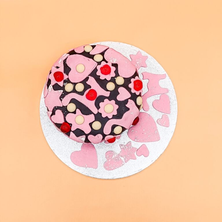 Fondant Decorating Tips and Tricks