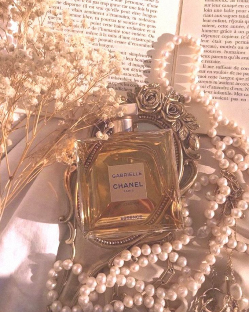 How is Chanel No 5 Perfume made